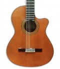 A guitarra clássica Alhambra 9P CW E8 tem tampo em cedro maciço e pestana em osso
