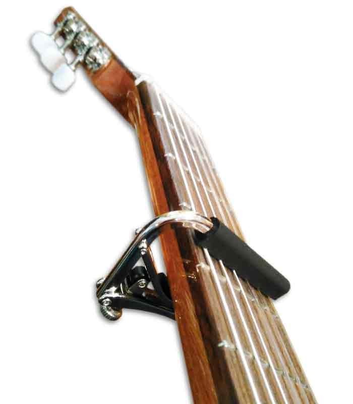 Capo Shubb C2 adjusted in the neck