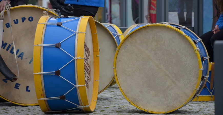 Instrumentos de percussão fáceis de tocar