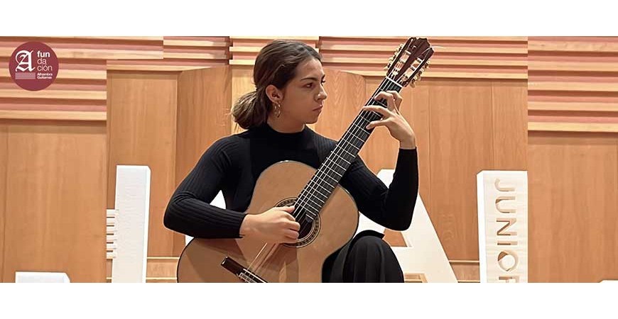 Beatriz Pinto: a guitarra clássica nacional tem (muito) talento