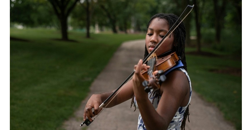 Tocar sem estar ligado à corrente: instrumentos musicais que dispensam eletricidade