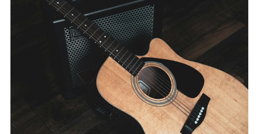Guitarras eletroacústicas: o melhor de dois mundos  